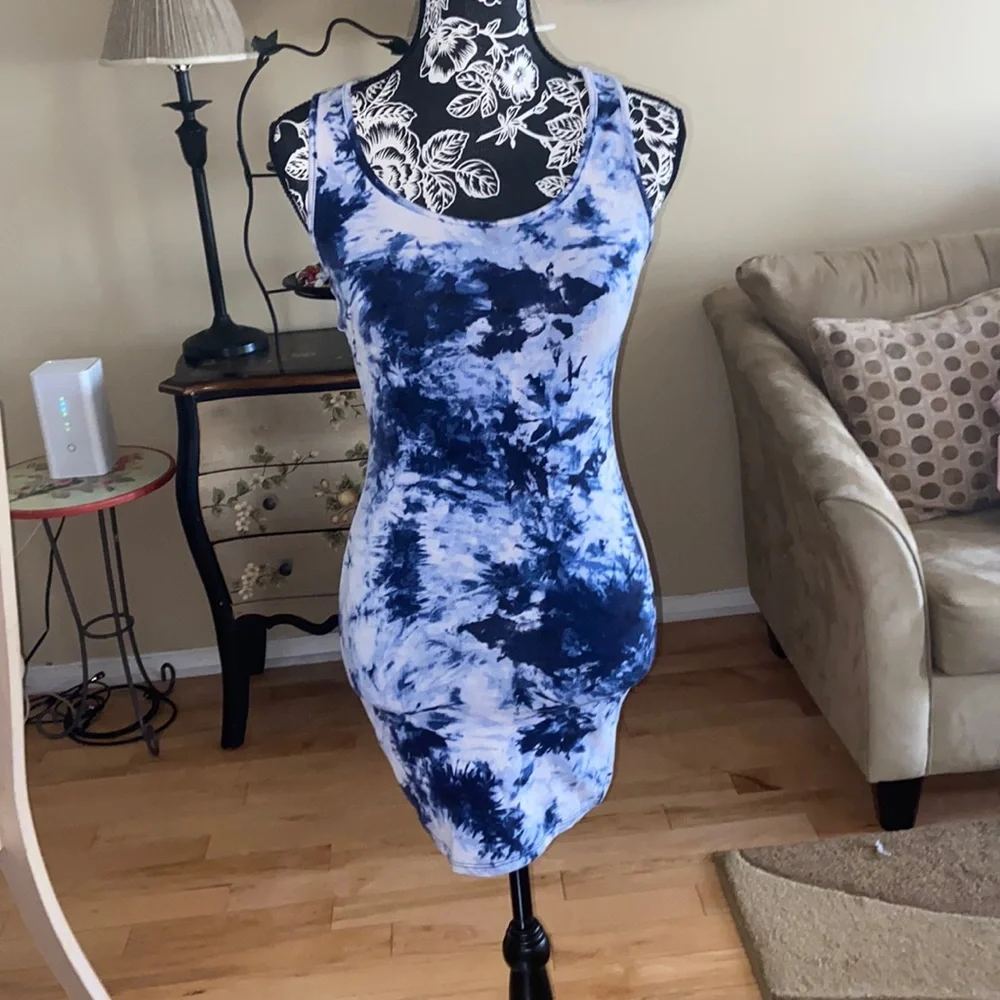 Summer dress - Picture 1 of 1